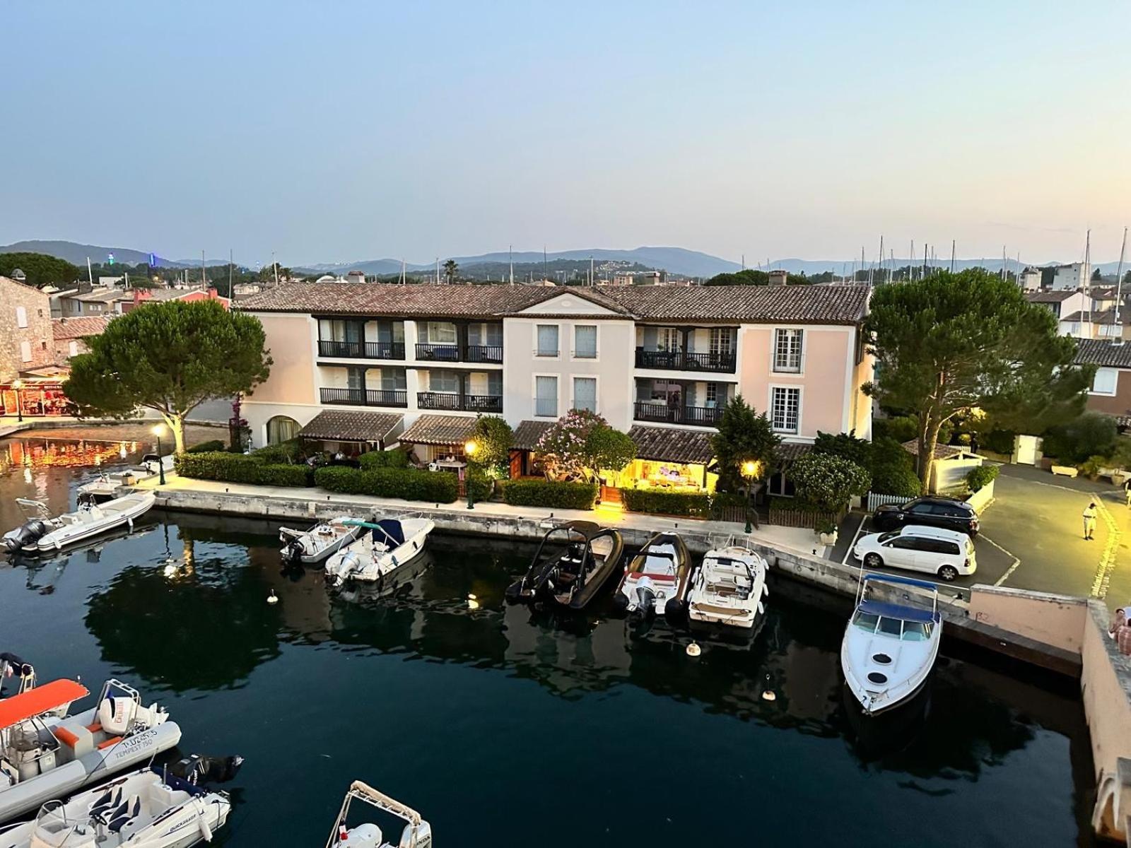 Apartment Spray - Port-grimaud Grimaud